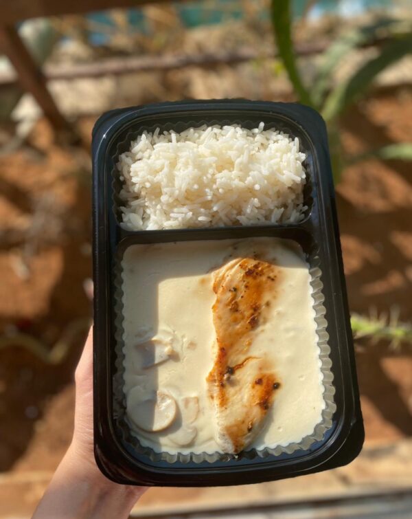 Chicken with Mushroom Sauce and Rice <br> 750 Kcal