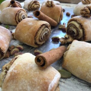 Cinnamon Rolls <br> 130 Kcal