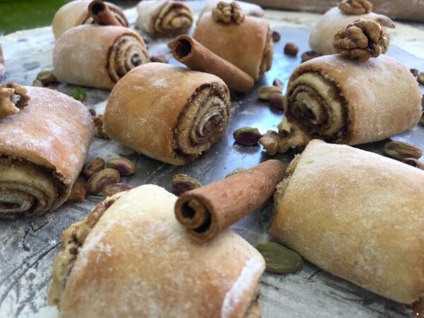 Cinnamon Rolls <br> 130 Kcal